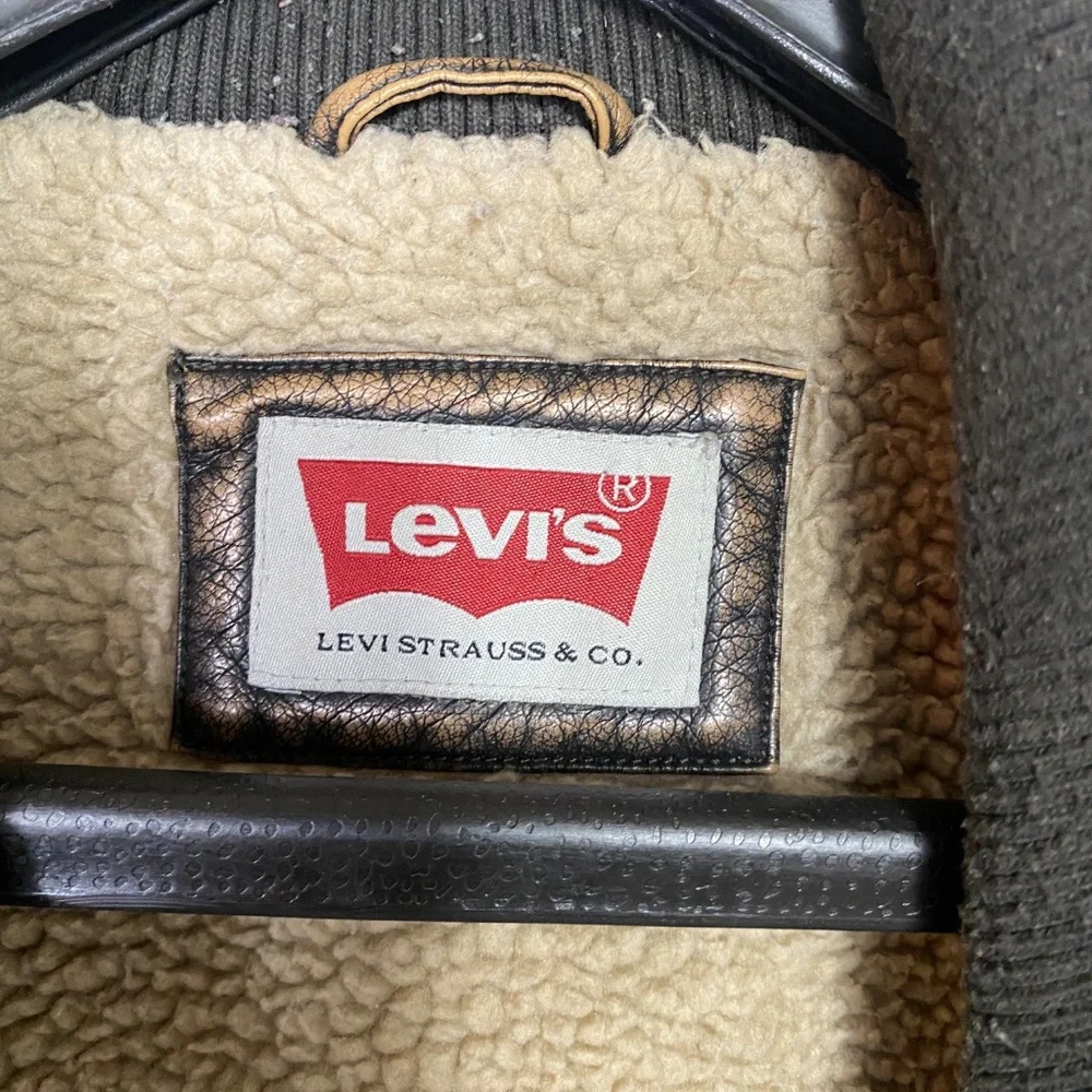 Levi's brown distressed XL faux leather Trucker/biker style jacket - Picture 13 of 15